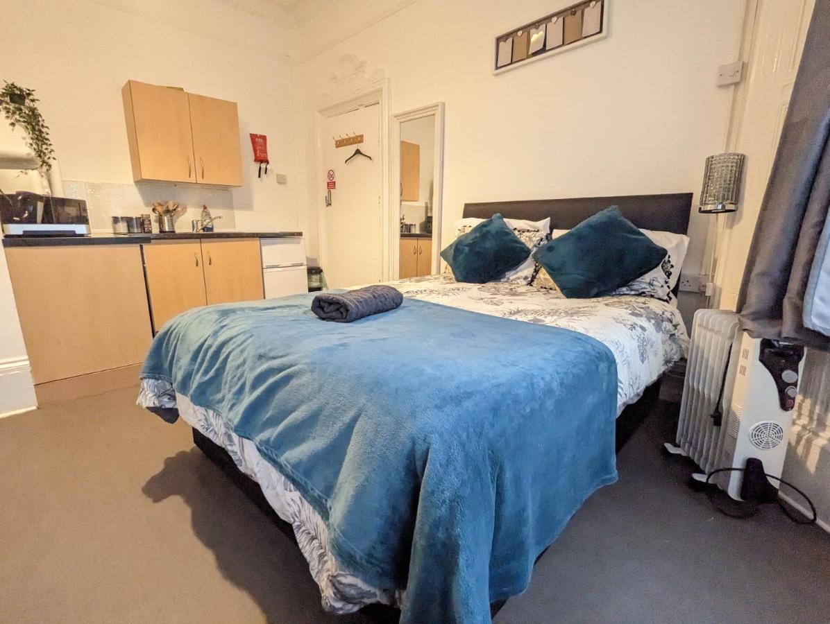 1 Bedroom Studio In A Supurb Area Of Кардиф Екстериор снимка