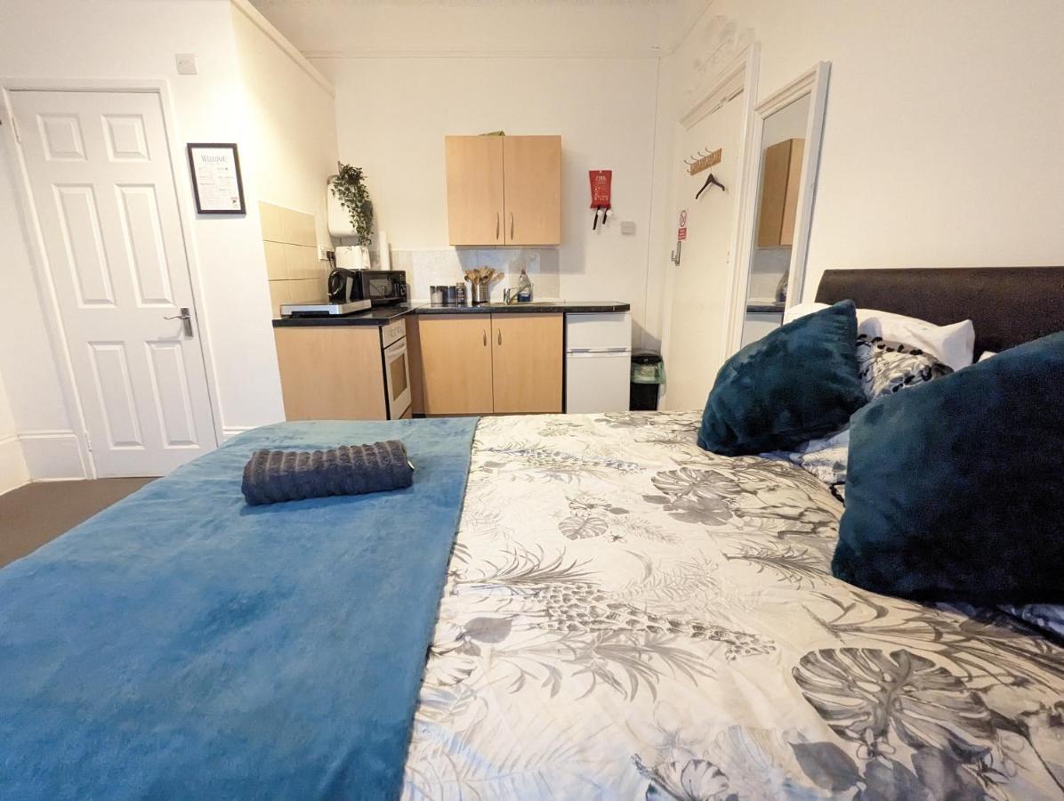 1 Bedroom Studio In A Supurb Area Of Кардиф Екстериор снимка